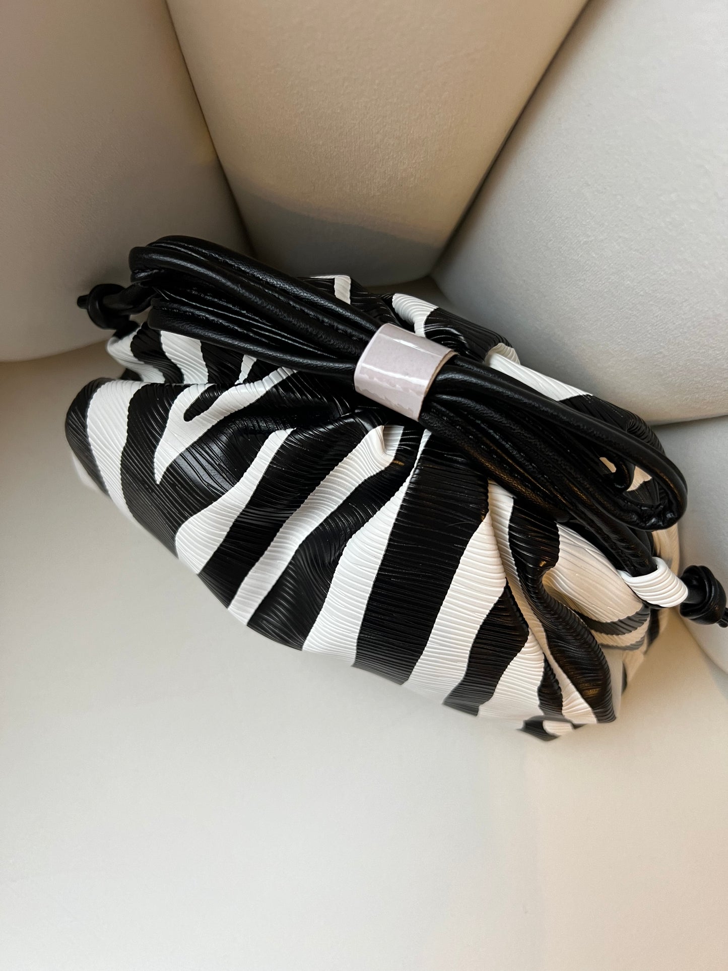 Savage Bag Zebra